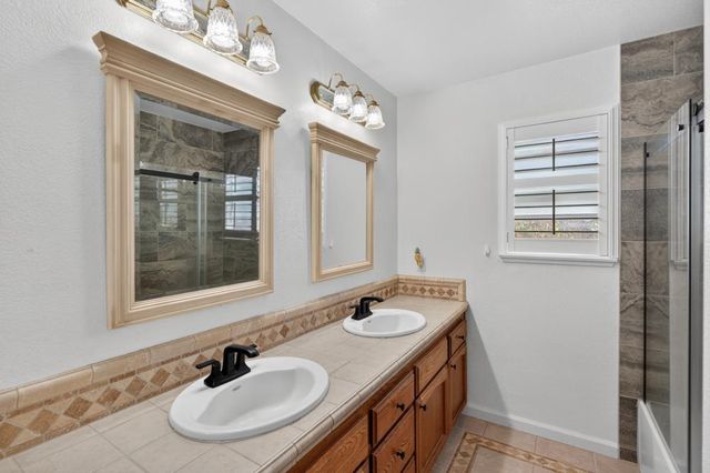 6327 Laguna Villa Way, Elk Grove, CA 95758