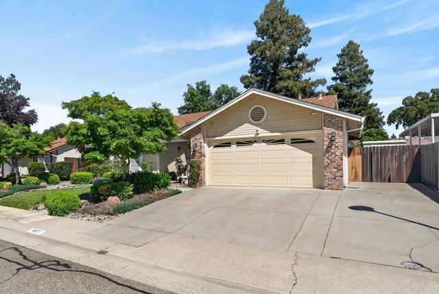 6327 Laguna Villa Way, Elk Grove, CA 95758