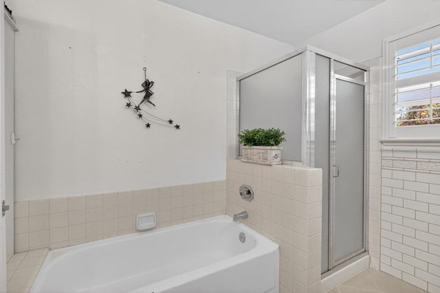 6327 Laguna Villa Way, Elk Grove, CA 95758