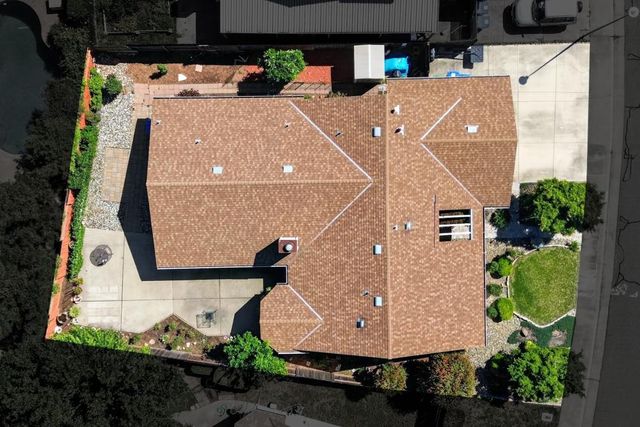 6327 Laguna Villa Way, Elk Grove, CA 95758