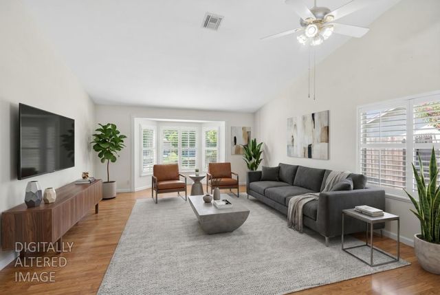 6327 Laguna Villa Way, Elk Grove, CA 95758