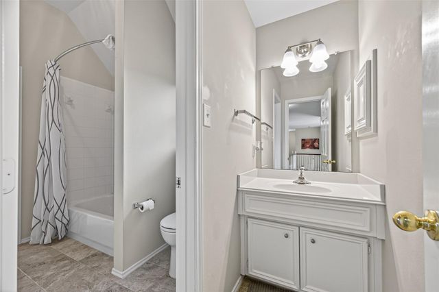 5911 Indian Hills Ln Lane, Sugar Land, TX 77479