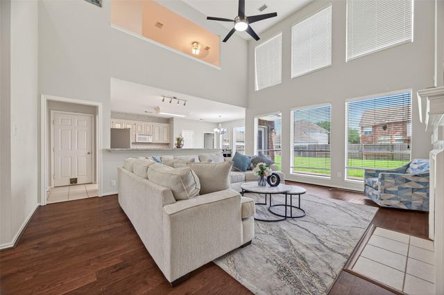 5911 Indian Hills Ln Lane, Sugar Land, TX 77479