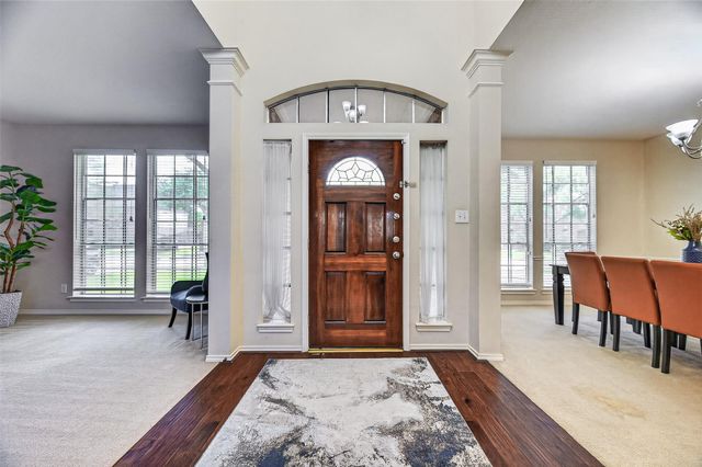 5911 Indian Hills Ln Lane, Sugar Land, TX 77479