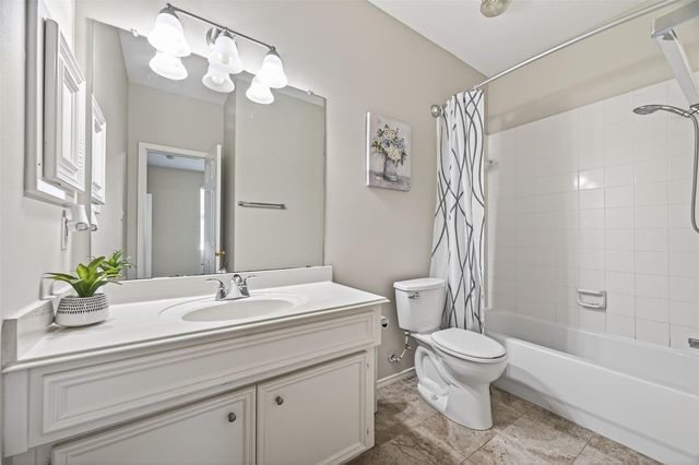 5911 Indian Hills Ln Lane, Sugar Land, TX 77479