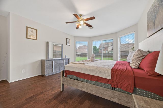 5911 Indian Hills Ln Lane, Sugar Land, TX 77479