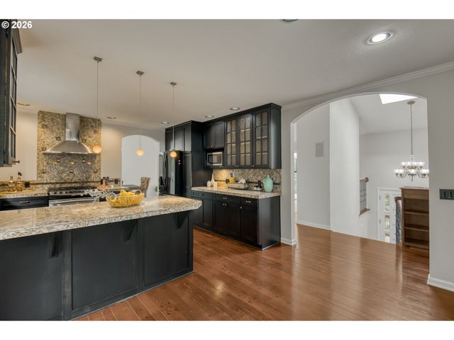 1610 LEE St, Lake Oswego, OR 97034