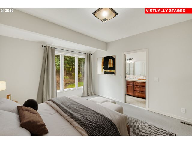 1610 LEE St, Lake Oswego, OR 97034