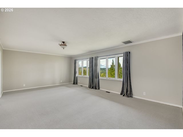 1610 LEE St, Lake Oswego, OR 97034