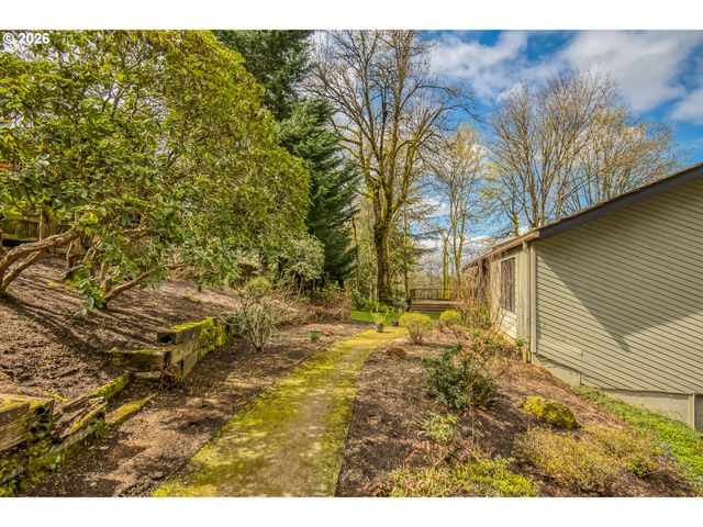 1610 LEE St, Lake Oswego, OR 97034
