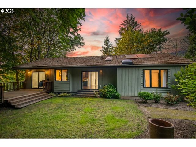 1610 LEE St, Lake Oswego, OR 97034