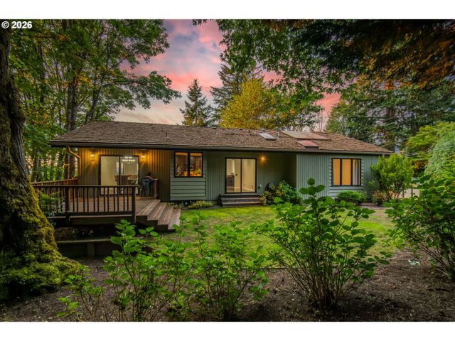 1610 LEE St, Lake Oswego, OR 97034