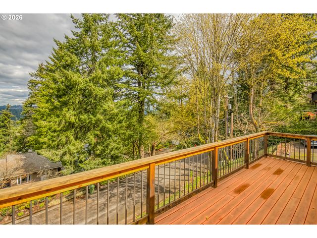 1610 LEE St, Lake Oswego, OR 97034