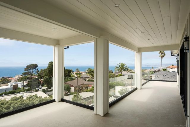 1185 Barcelona Dr, San Diego, CA 92107