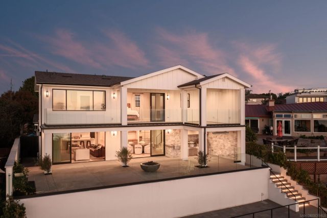 1185 Barcelona Dr, San Diego, CA 92107