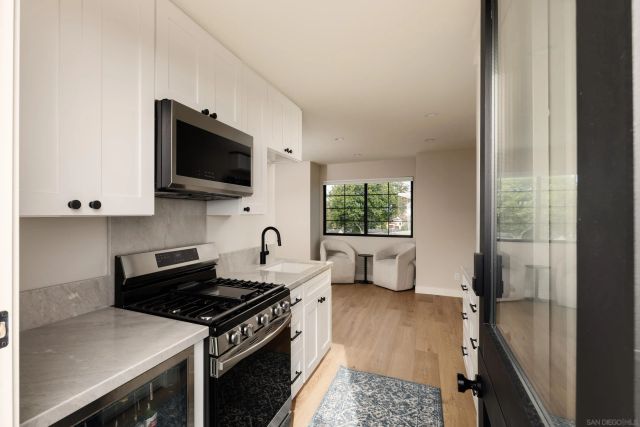 1185 Barcelona Dr, San Diego, CA 92107