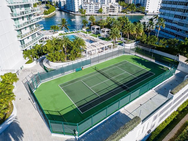 10 Venetian Way 1903, Miami Beach, FL 33139