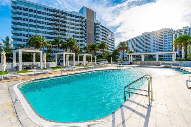 10 Venetian Way 1903, Miami Beach, FL 33139