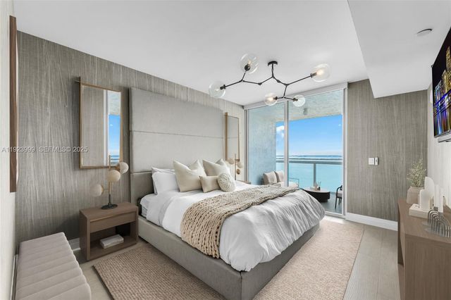 10 Venetian Way 1903, Miami Beach, FL 33139