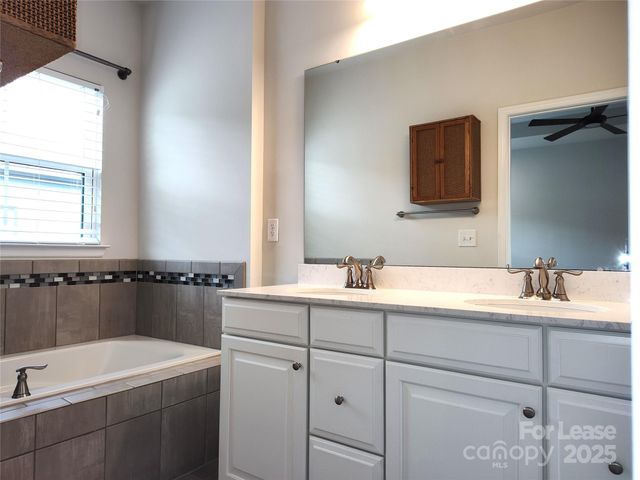 1538 Kee Court, Charlotte, NC 28203