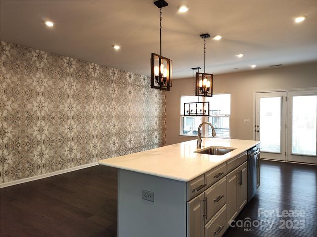 1538 Kee Court, Charlotte, NC 28203