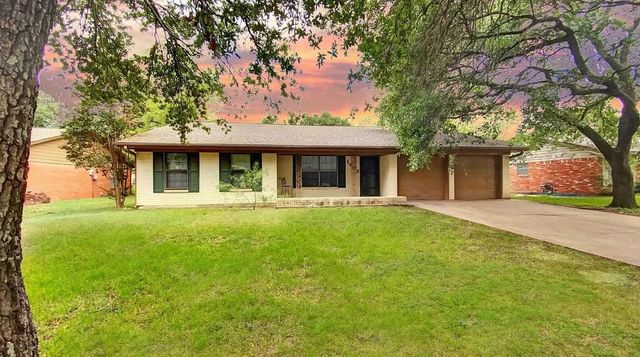 1403 Village Drive, College Station, TX 77840