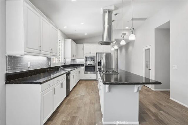 30282 Silicate Drive, Menifee, CA 92584