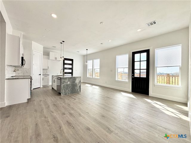 43 Buckskin Drive, Palacios, TX 77465