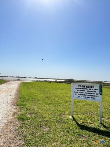 43 Buckskin Drive, Palacios, TX 77465