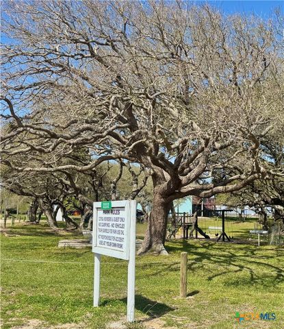 43 Buckskin Drive, Palacios, TX 77465