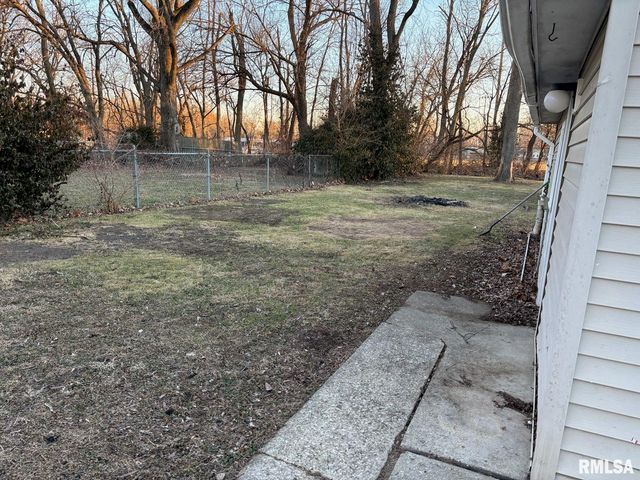 1800 E Stanford Avenue, Springfield, IL 62703