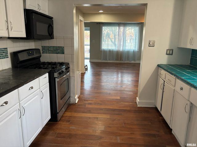 1800 E Stanford Avenue, Springfield, IL 62703