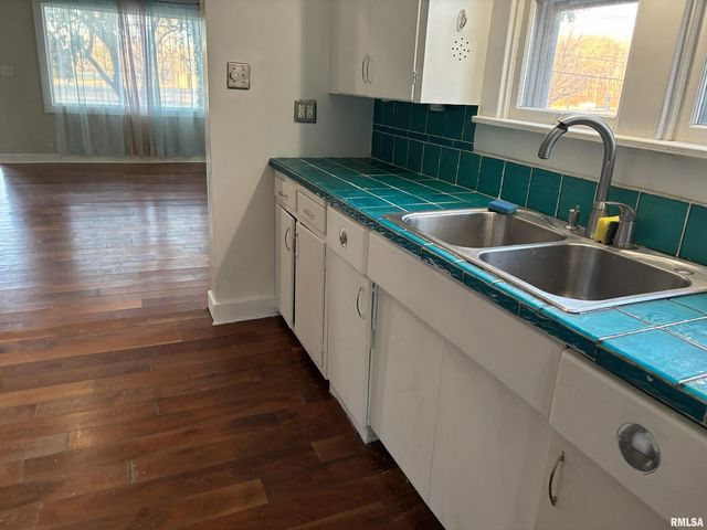 1800 E Stanford Avenue, Springfield, IL 62703