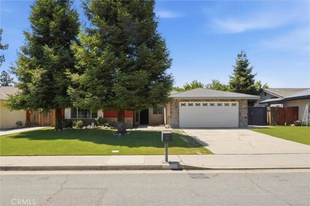3005 Estero, Bakersfield, CA 93309