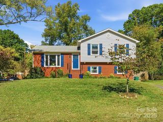 7148 Sherbourne Drive, Charlotte, NC 28210
