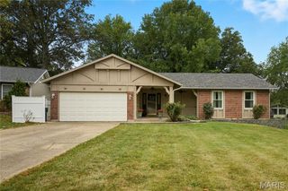 22 Ivy Court, St Charles, MO 63303