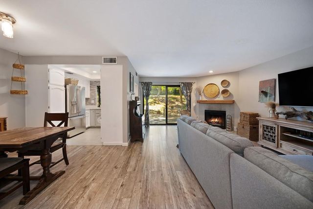 7826 Windsor Ln, Citrus Heights, CA 95610