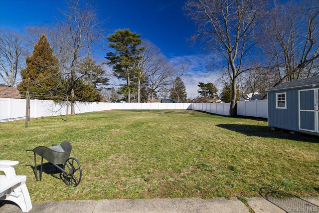 33 Lukens Avenue, Brentwood, NY 11717