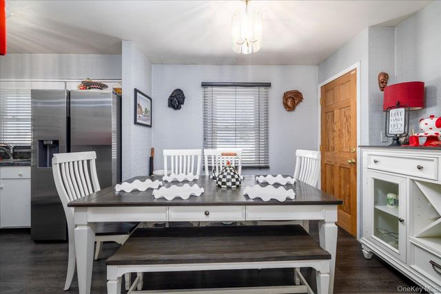 33 Lukens Avenue, Brentwood, NY 11717