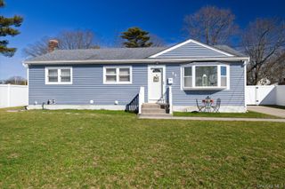 33 Lukens Avenue, Brentwood, NY 11717