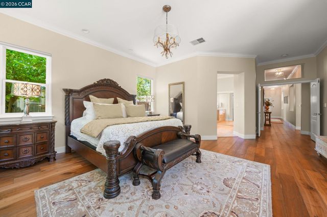 110 Forest Hill Dr, Clayton, CA 94517