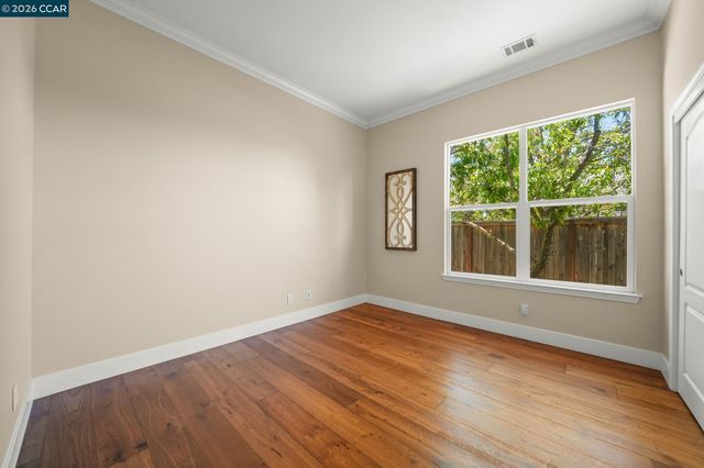 110 Forest Hill Dr, Clayton, CA 94517