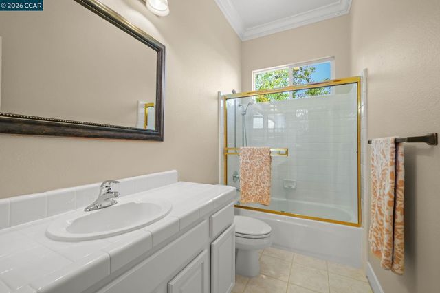 110 Forest Hill Dr, Clayton, CA 94517