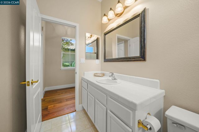 110 Forest Hill Dr, Clayton, CA 94517