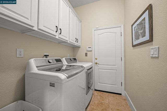 110 Forest Hill Dr, Clayton, CA 94517