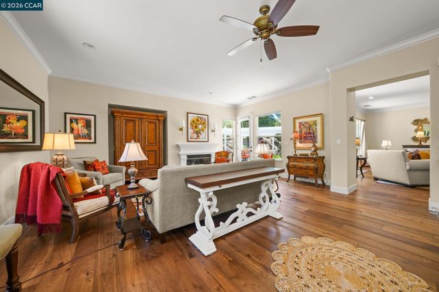110 Forest Hill Dr, Clayton, CA 94517