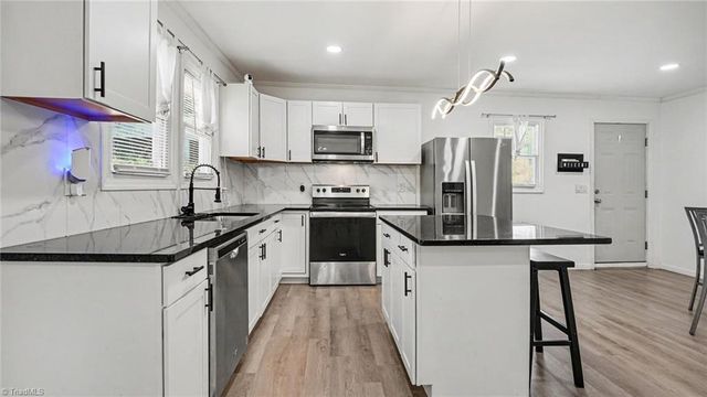 2224 Greensboro Street Extension, Lexington, NC 27295