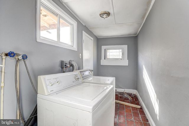 2409 MCELDERRY ST, Baltimore, MD 21205