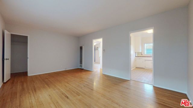 11284 Montana Avenue 9, Los Angeles, CA 90049