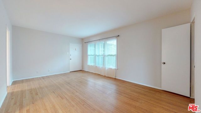 11284 Montana Avenue 9, Los Angeles, CA 90049